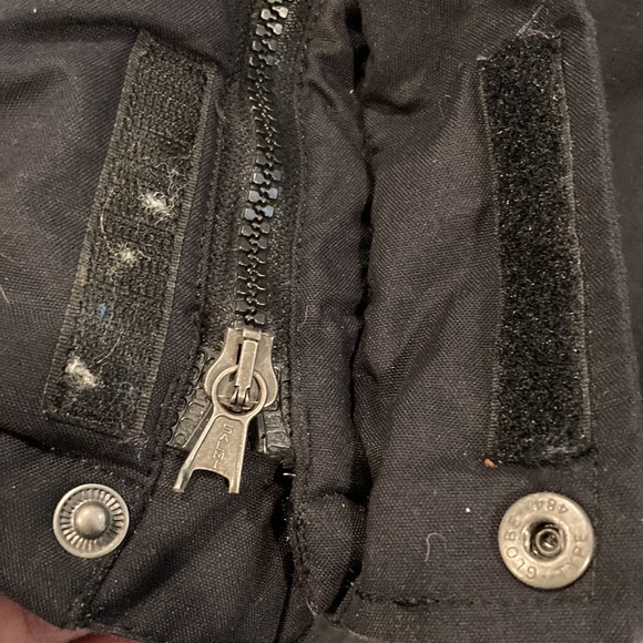 Special blend ski jacket with duck down. Squishy and comfy. Size M.  B6 - Picture 9 of 9